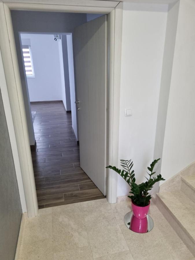 Apartmani Tolj Makarska Exterior photo