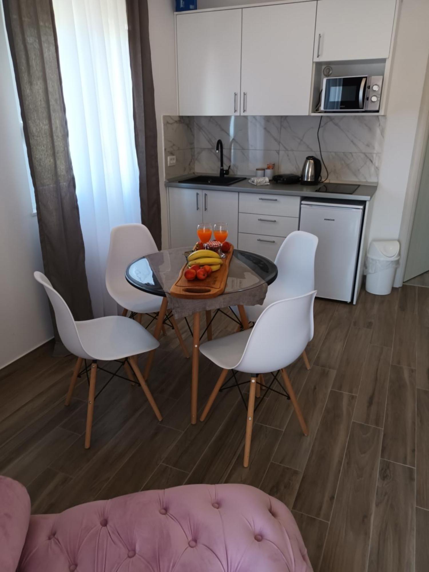 Apartmani Tolj Makarska Exterior photo